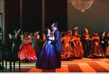 Szene aus Verdis Maskenballl, Foto: Matthias Stutte