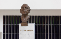 Bueste des Architekten Alvar Aalto im Foyer des Aalto-Theaters Essen, Foto: Bernadette Grimmenstein