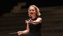 Dirigentin Anna Skryleva, Foto: Nilz Boehme