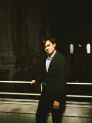 Julian Emanuel Becker ist einer der drei Finalisten im Fach Orgel. Foto: Daniel Delang
