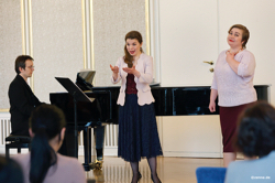 Olena Tokar und ihre Schwester Olga (re), Foto: zenna.de