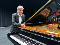 Pianist und Komponist Jürg Hanselmann, Foto: Sandra Hanselmann