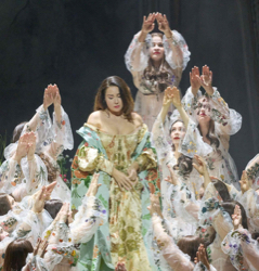 Sonya Yoncheva (Mitte) als Iolanta an der Wiener Staatsoper. Foto: Wiener Staatsoper, Michael Poehn